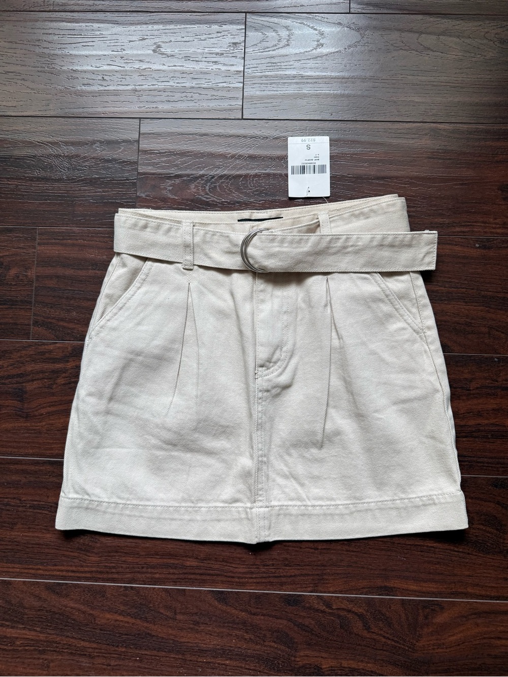 Forever 21 Cream Belted Pleated Mini Skirt